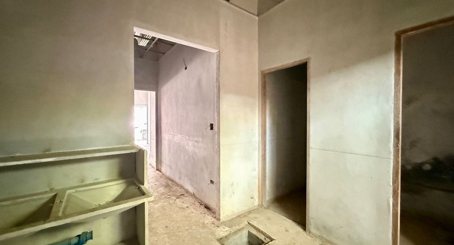 For sale retail Space in Mueang Krabi, Krabi