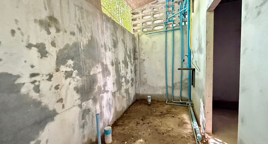 For sale retail Space in Mueang Krabi, Krabi