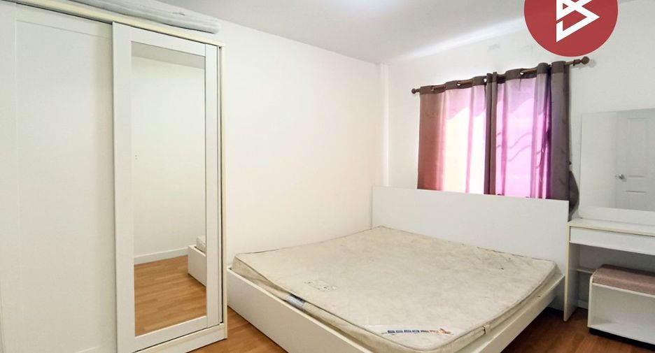 For sale 2 bedrooms townhouse in Mueang Samut Sakhon, Samut Sakhon