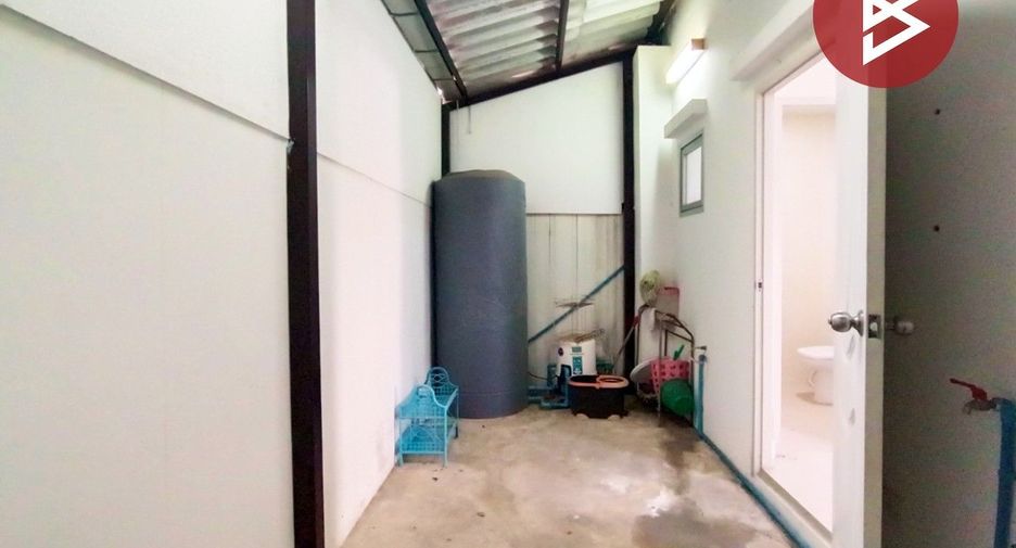 For sale 2 bedrooms townhouse in Mueang Samut Sakhon, Samut Sakhon