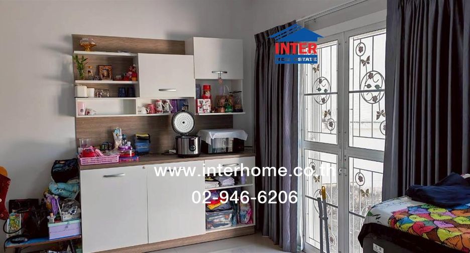 Casa adosada en venta de 3 habitaciones en Mueang Pathum Thani, Pathum Thani