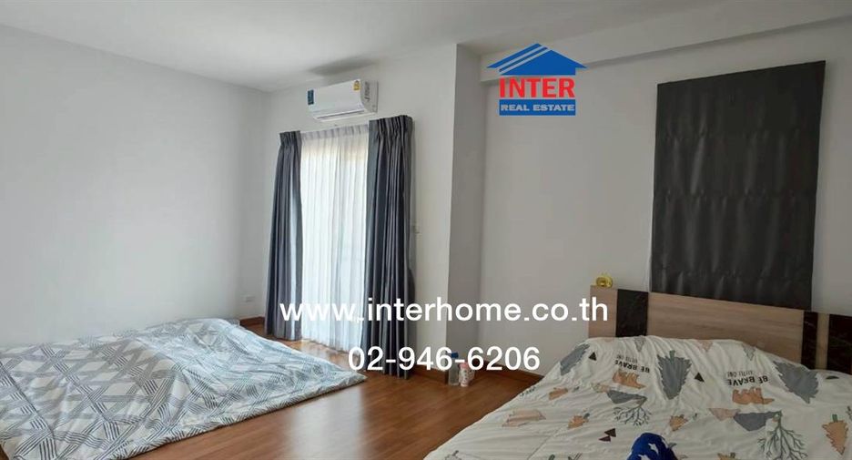 Casa adosada en venta de 3 habitaciones en Mueang Pathum Thani, Pathum Thani