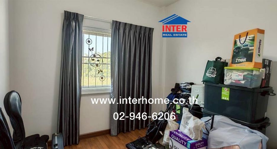 Casa adosada en venta de 3 habitaciones en Mueang Pathum Thani, Pathum Thani
