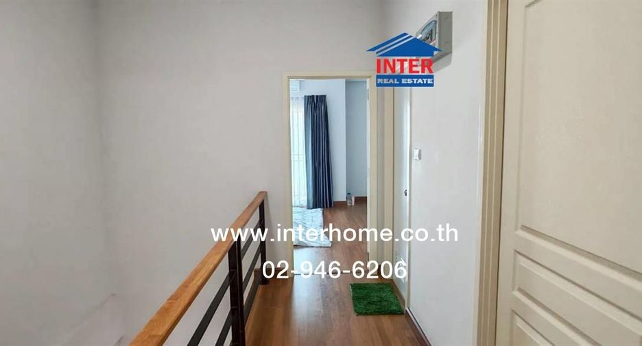 Casa adosada en venta de 3 habitaciones en Mueang Pathum Thani, Pathum Thani