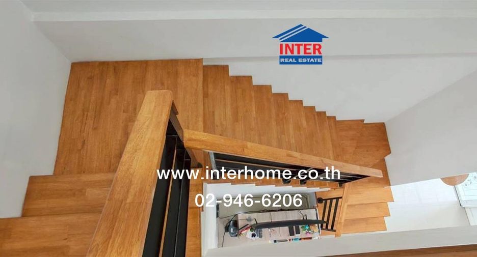 Casa adosada en venta de 3 habitaciones en Mueang Pathum Thani, Pathum Thani