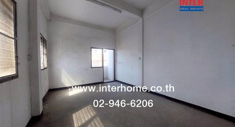 Apartamento en venta de 30 habitaciones en Mueang Samut Prakan, Samut Prakan