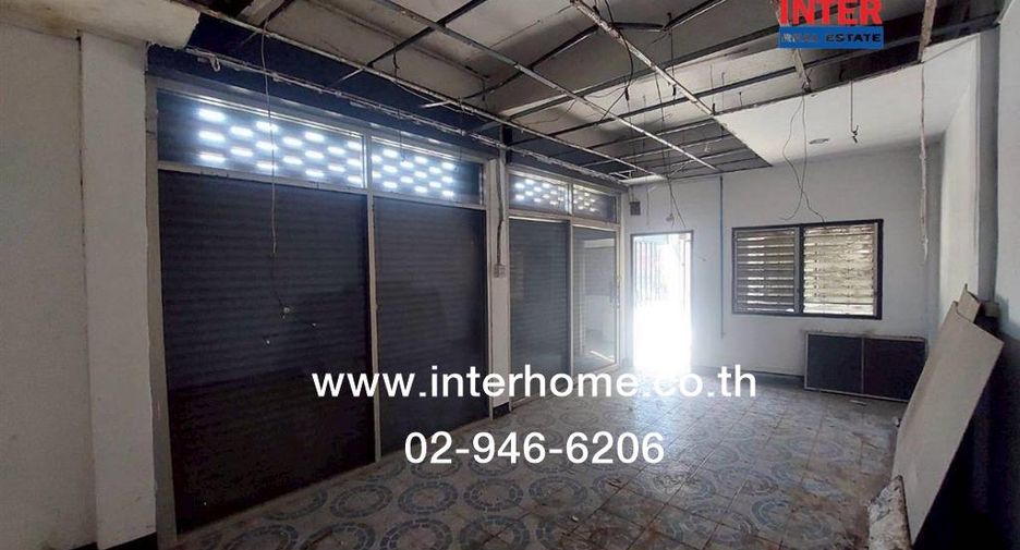 Apartamento en venta de 30 habitaciones en Mueang Samut Prakan, Samut Prakan