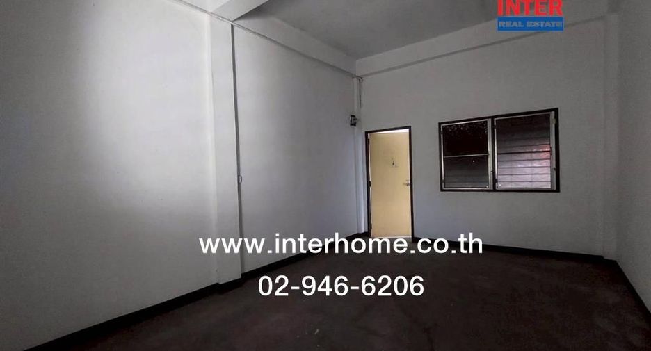 Apartamento en venta de 30 habitaciones en Mueang Samut Prakan, Samut Prakan