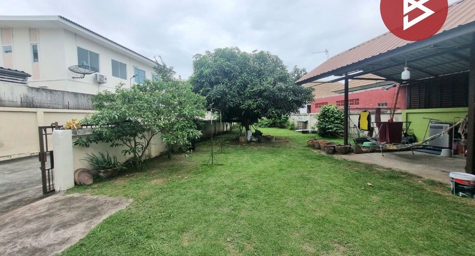 For sale studio townhouse in Si Racha, Chonburi