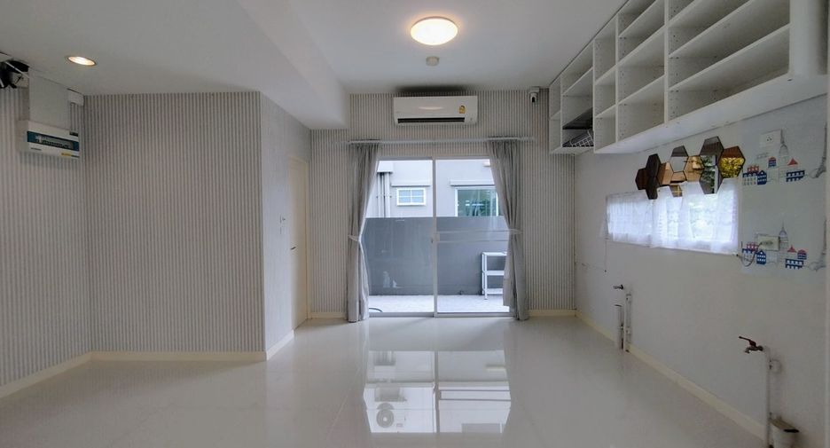 For rent and for sale 2 bedrooms townhouse in Mueang Samut Prakan, Samut Prakan