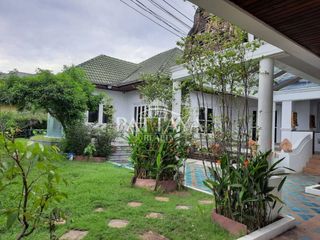 For sale 4 bedrooms house in Bang Lamung, Chonburi