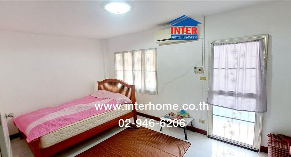 For sale 4 bedrooms townhouse in Thanyaburi, Pathum Thani