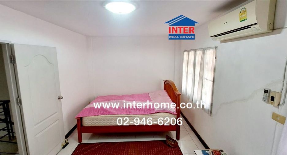 For sale 4 bedrooms townhouse in Thanyaburi, Pathum Thani