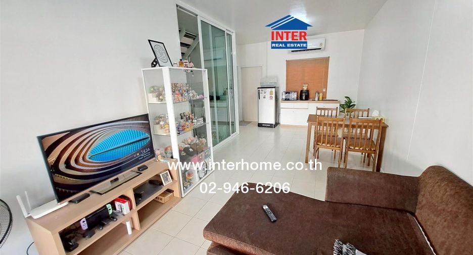 For sale 3 bedrooms townhouse in Khlong Luang, Pathum Thani