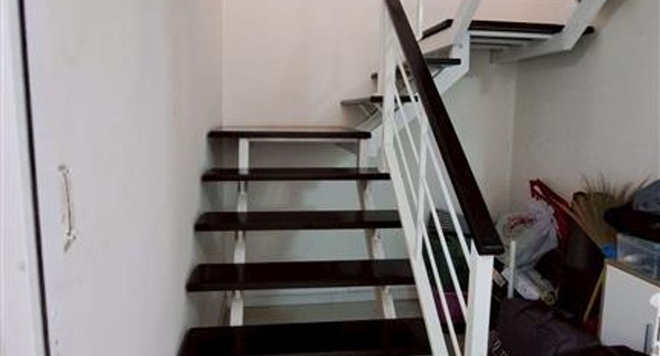 For sale 3 bedrooms townhouse in Khlong Luang, Pathum Thani