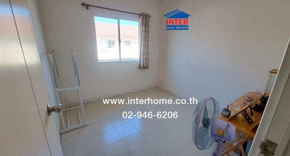 For sale 3 bedrooms townhouse in Khlong Luang, Pathum Thani