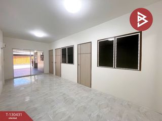出售 3 卧室 联排别墅 在 Si Racha, Chon Buri