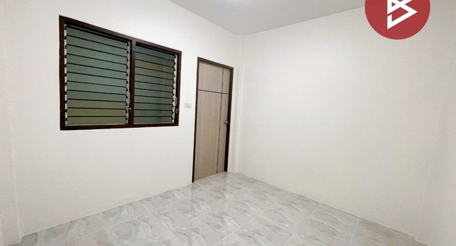 For sale 3 bedrooms townhouse in Si Racha, Chonburi