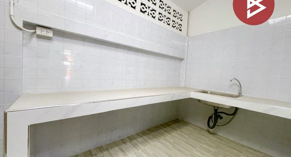 For sale 3 bedrooms townhouse in Si Racha, Chonburi