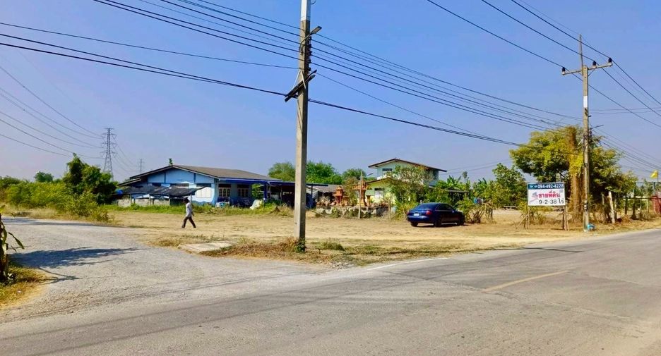 Terreno en venta en Nakhon Chai Si, Nakhon Pathom