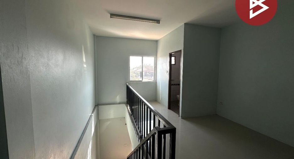Gewerbefläche zum Kauf mit 2 Zimmer in Mueang Chon Buri, Chonburi