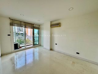 For sale 2 bedrooms condo in Yan Nawa, Bangkok