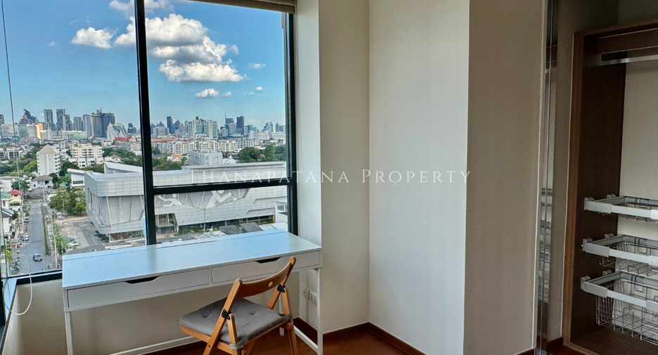 For sale 2 bedrooms condo in Yan Nawa, Bangkok