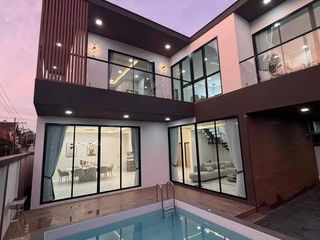 Villa zur Miete und zum Kauf mit 3 Zimmer in Bang Lamung, Chonburi