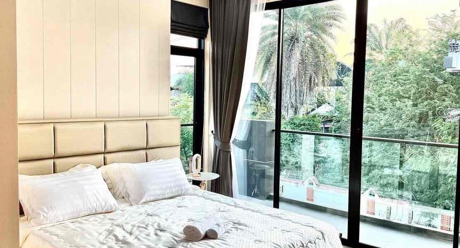 Villa en alquiler y en venta de 3 habitaciones en Bang Lamung, Chonburi