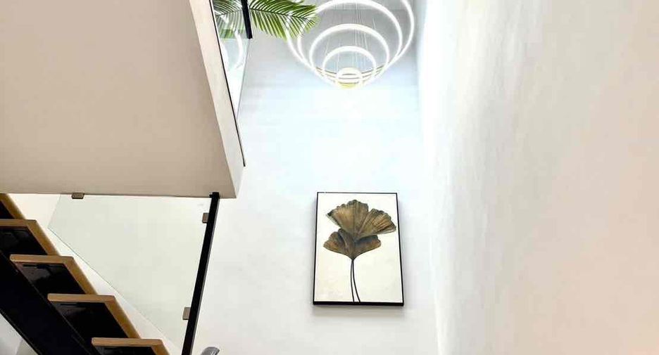 Villa en alquiler y en venta de 3 habitaciones en Bang Lamung, Chonburi