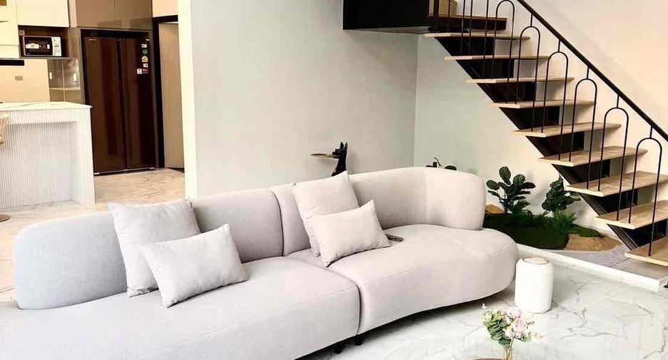 Villa en alquiler y en venta de 3 habitaciones en Bang Lamung, Chonburi