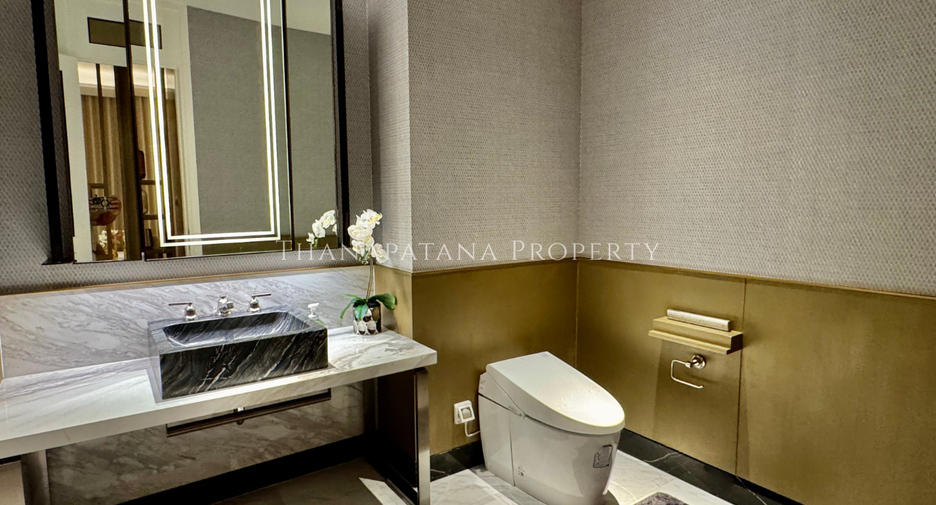 For rent そして for sale 6 ベッドルーム condo in Khlong San, Bangkok