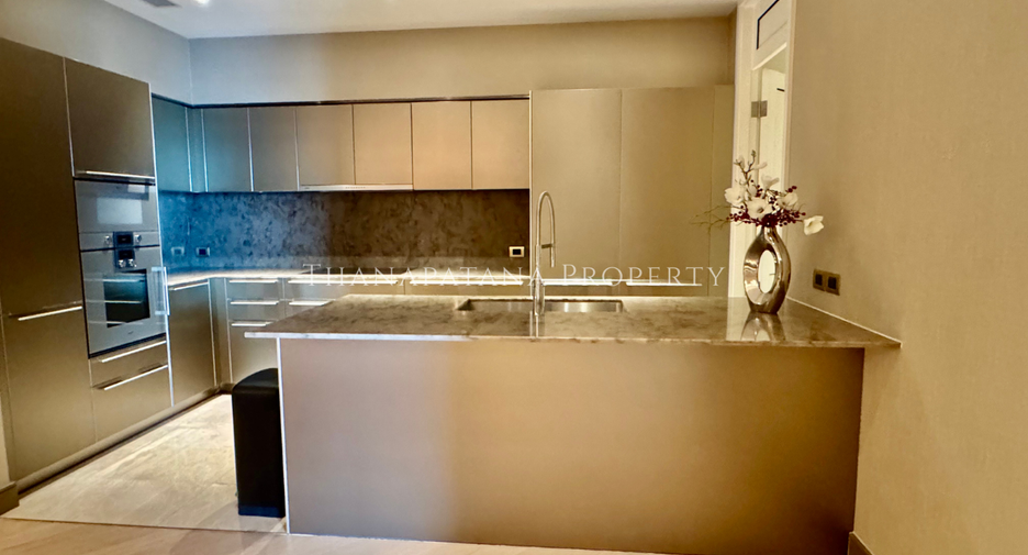 For rent そして for sale 6 ベッドルーム condo in Khlong San, Bangkok