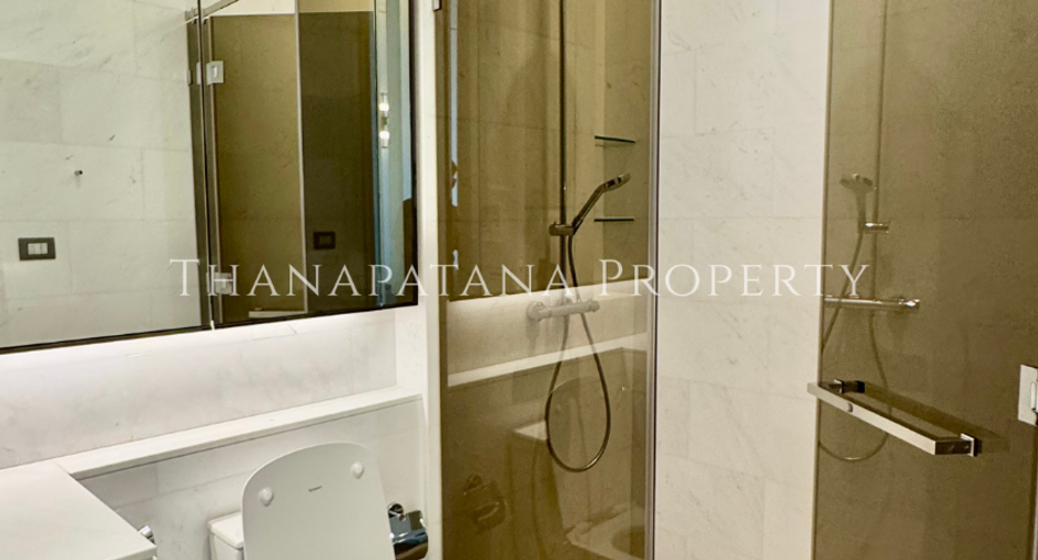 For rent and for sale 4 bedrooms condo in Pathum Wan, Bangkok