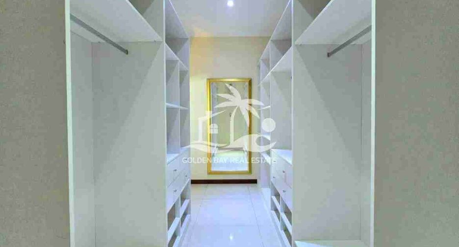 For rent 4 bedrooms house in Bang Lamung, Chonburi