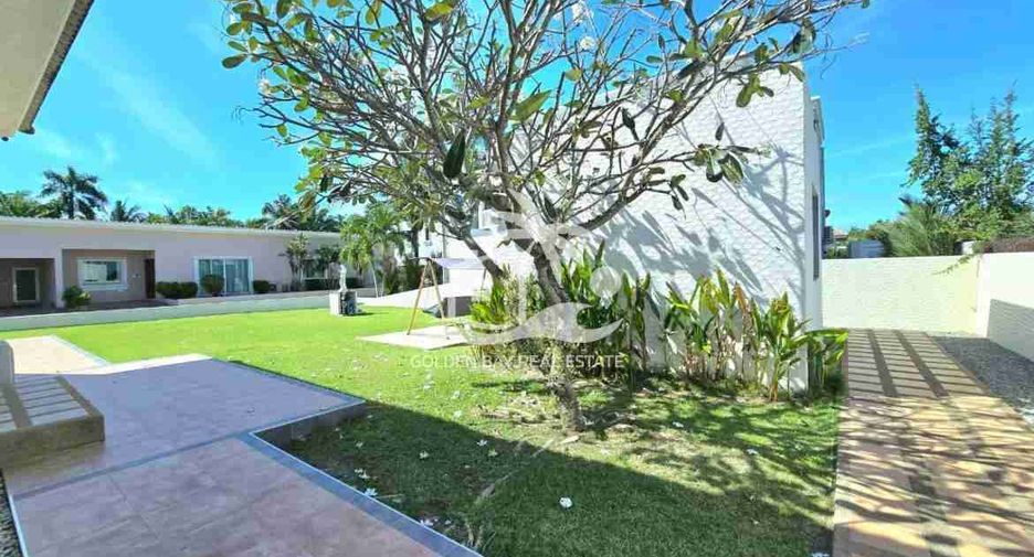 For rent 4 bedrooms house in Bang Lamung, Chonburi