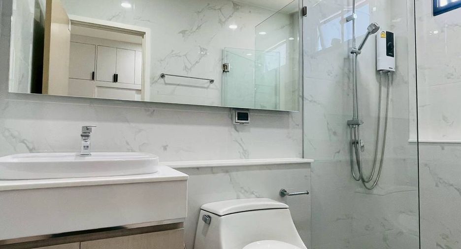 For sale 4 bedrooms house in Hang Dong, Chiang Mai