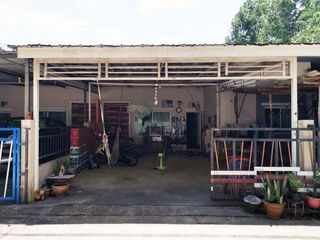 出售 1 卧室 独立屋 在 Ban Bueng, Chon Buri