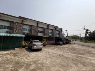 For sale 2 bedrooms townhouse in Ban Bueng, Chonburi
