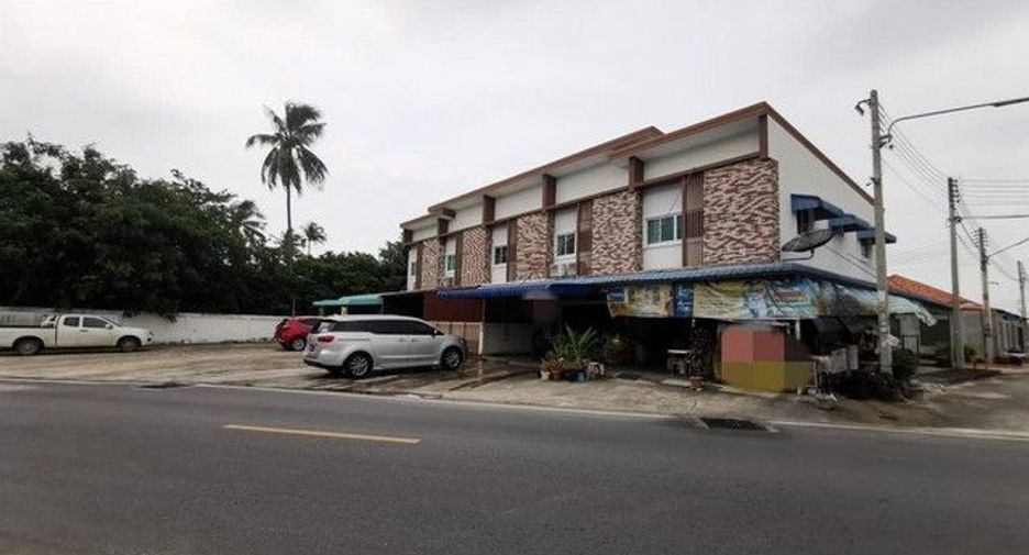 For sale 2 bedrooms townhouse in Ban Bueng, Chonburi