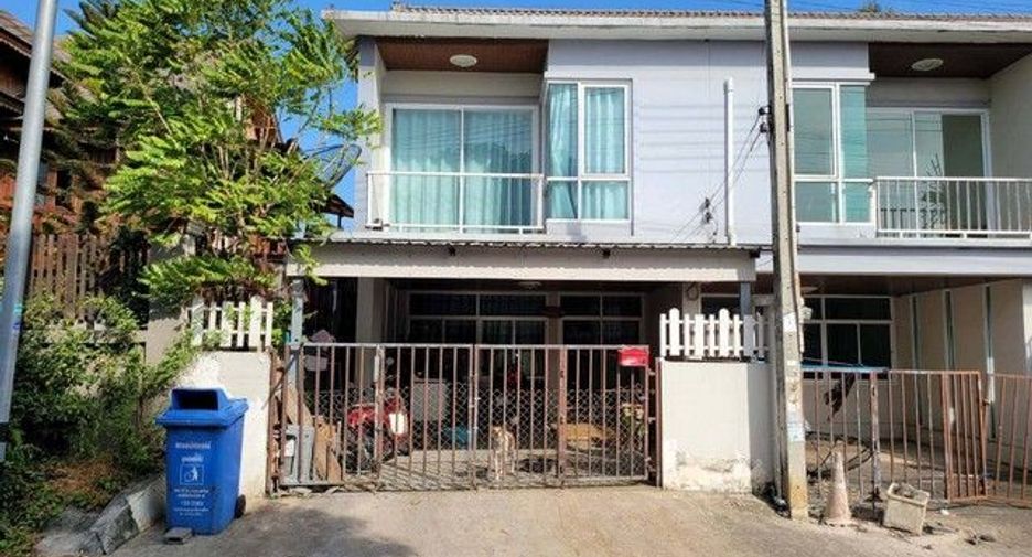 Reihenhaus zum Kauf mit 1 Zimmer in Ban Bueng, Chonburi