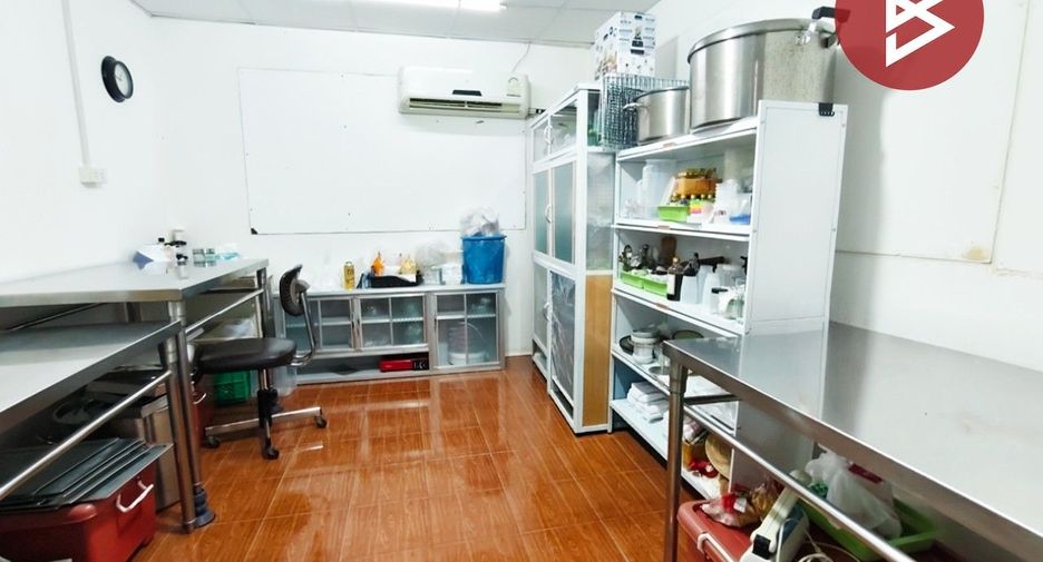 For sale 3 ベッドルーム house in Nakhon Chai Si, Nakhon Pathom