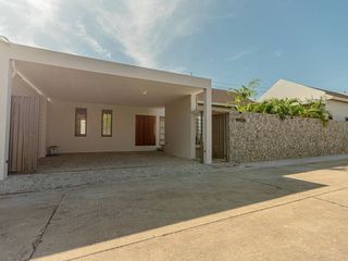 Villa zum Kauf mit 4 Zimmer in Bang Lamung, Chonburi