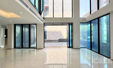 Casa en venta de 4 habitaciones en Yan Nawa, Bangkok
