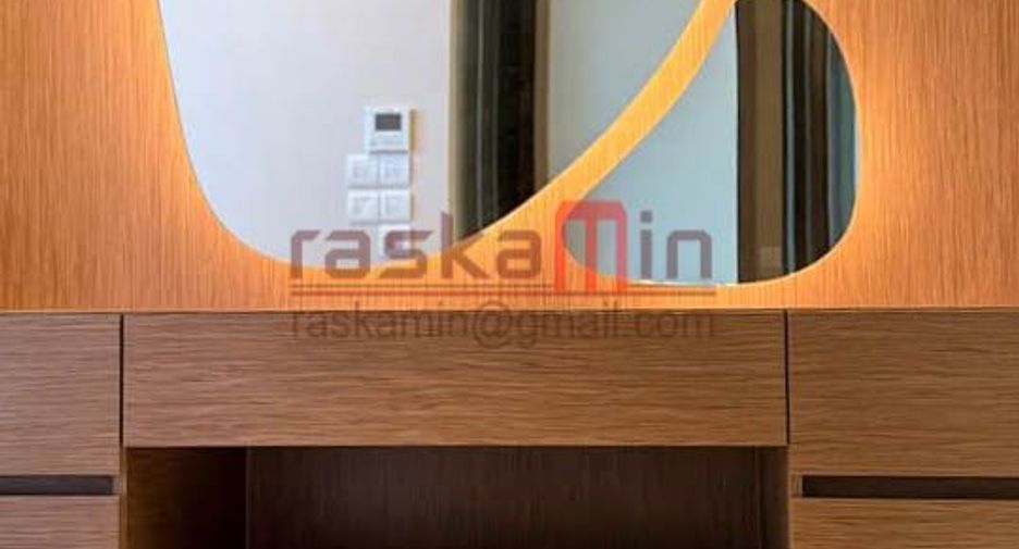 For rent 2 bedrooms condo in Pathum Wan, Bangkok