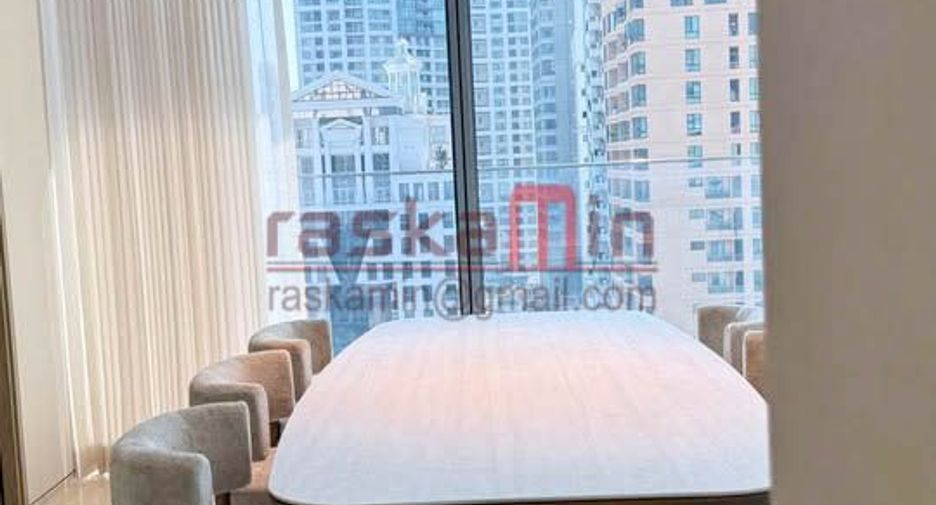 For rent 2 bedrooms condo in Pathum Wan, Bangkok