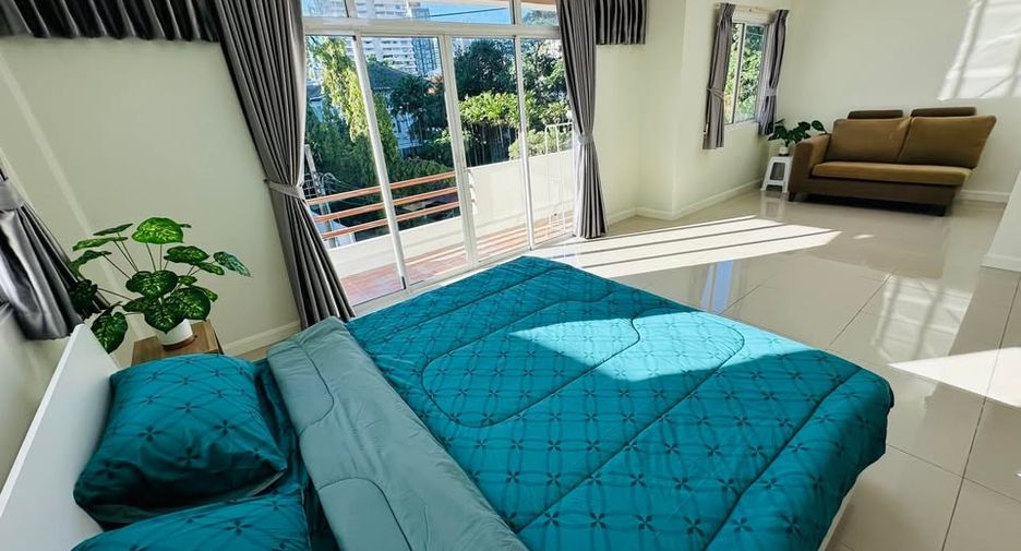 For rent 5 ベッドルーム house in Watthana, Bangkok