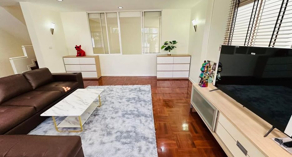 For rent 5 ベッドルーム house in Watthana, Bangkok