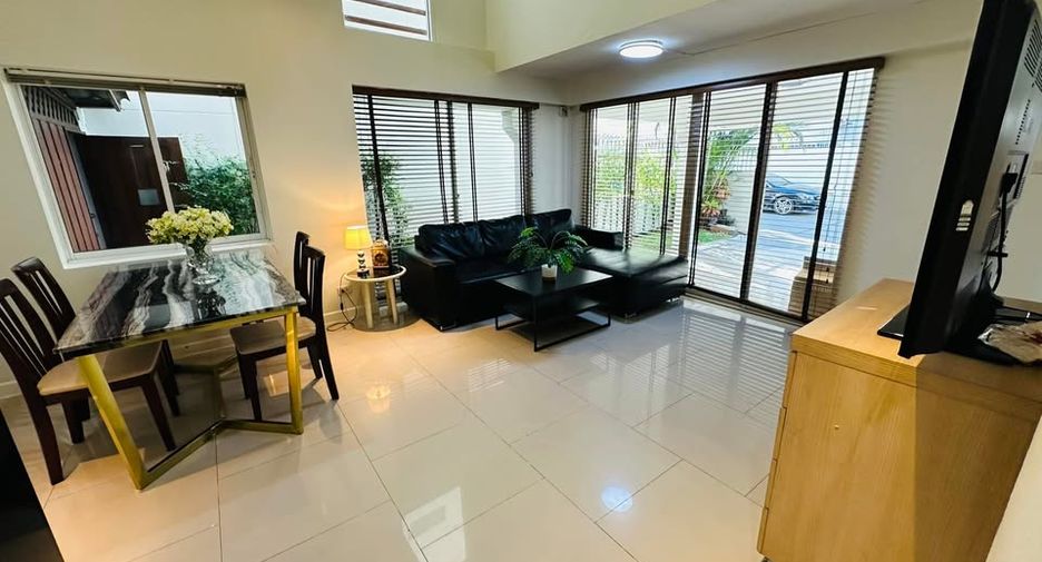 For rent 5 ベッドルーム house in Watthana, Bangkok