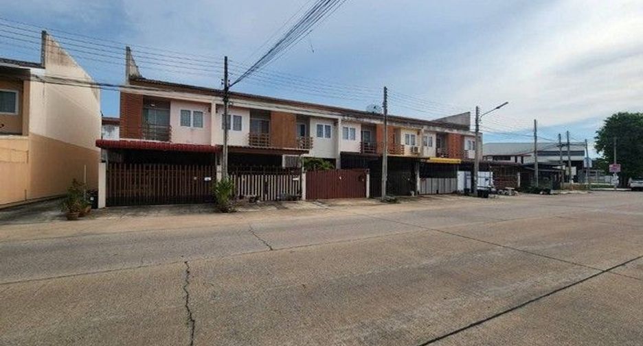 Reihenhaus zum Kauf mit 1 Zimmer in Tha Takiap, Chachoengsao